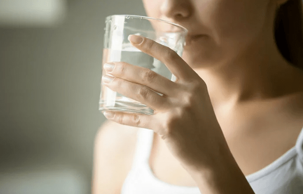 Beba sus normas de agua para el día
