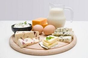 Huevos, lácteos bajos en grasa y productos lácteos fermentados para una dieta proteica